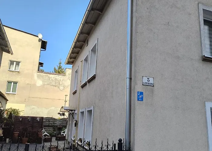 Bitwy Pod Plowcami 아파트 *